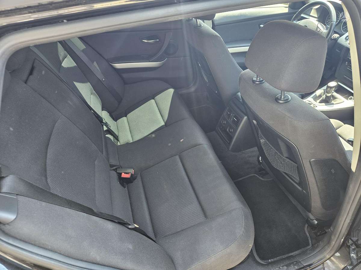 BMW 320 2012 — photo 6