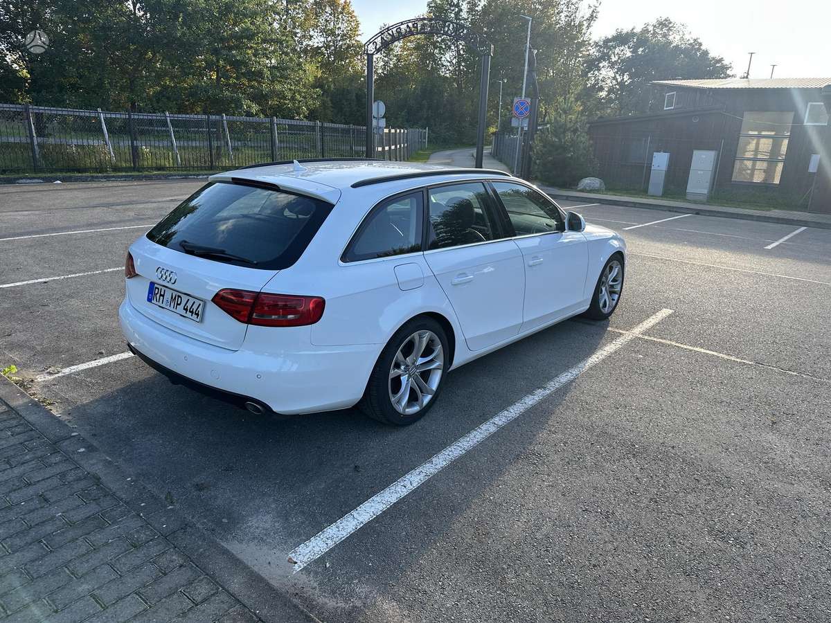 Audi A4 2009 — photo 5