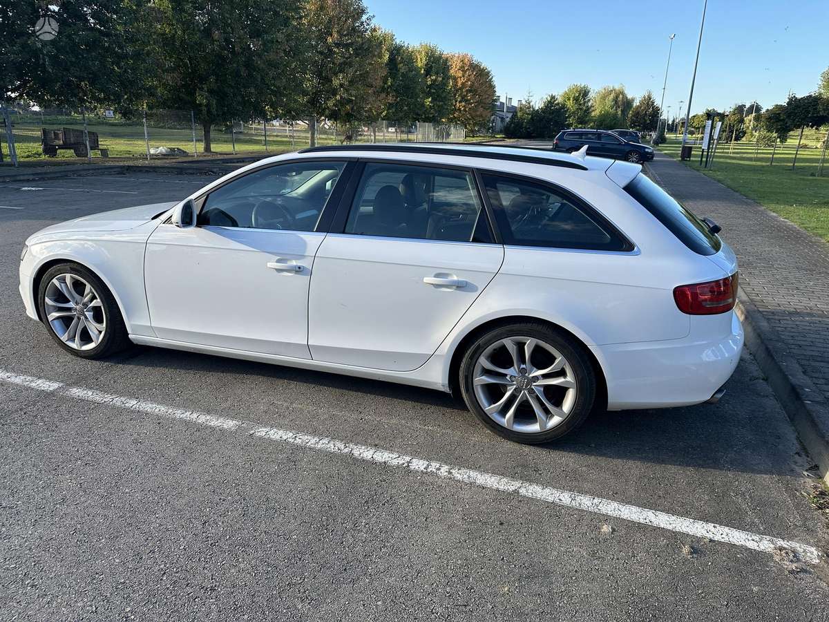 Audi A4 2009 — photo 8