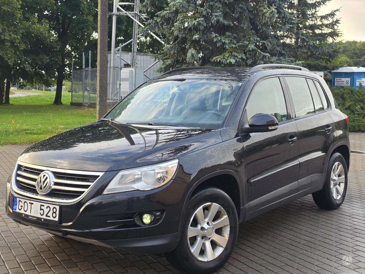 Volkswagen Tiguan 2009 — салон