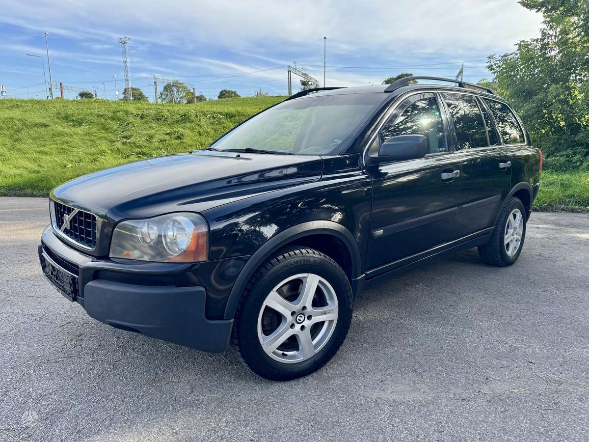 Volvo XC90 2005 — rear view