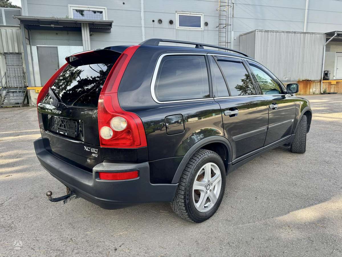 Volvo XC90 2005 — interior