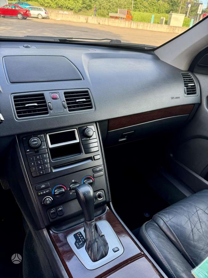 Volvo XC90 2005 — photo 8