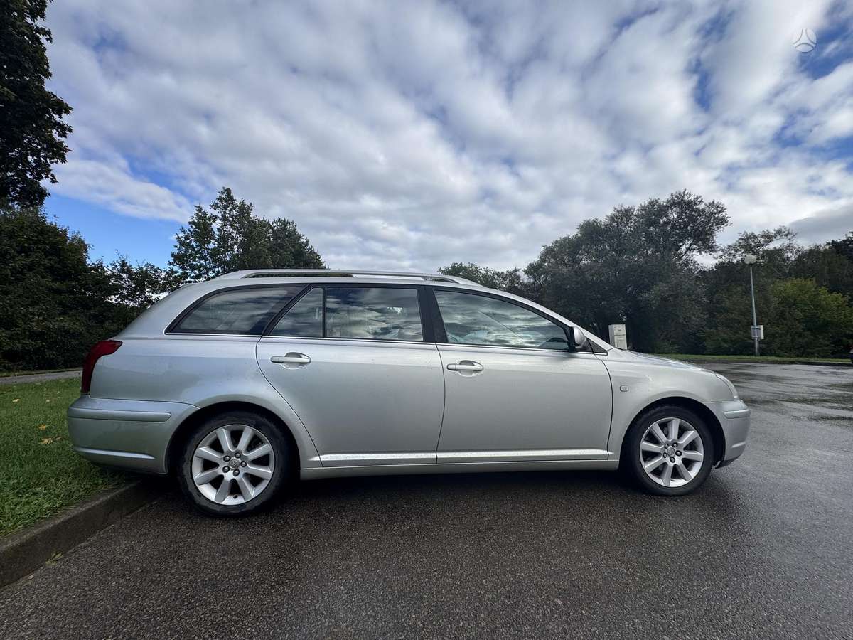 Toyota Avensis 2006 — двигун 1995 cm³, 116 HP (85kW)