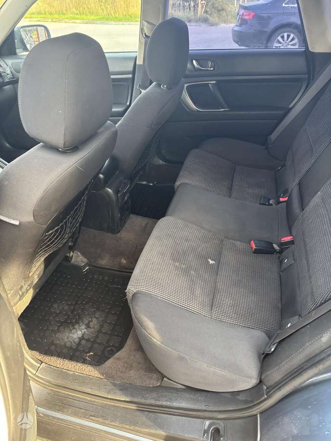 Subaru Outback 2004 — photo 11