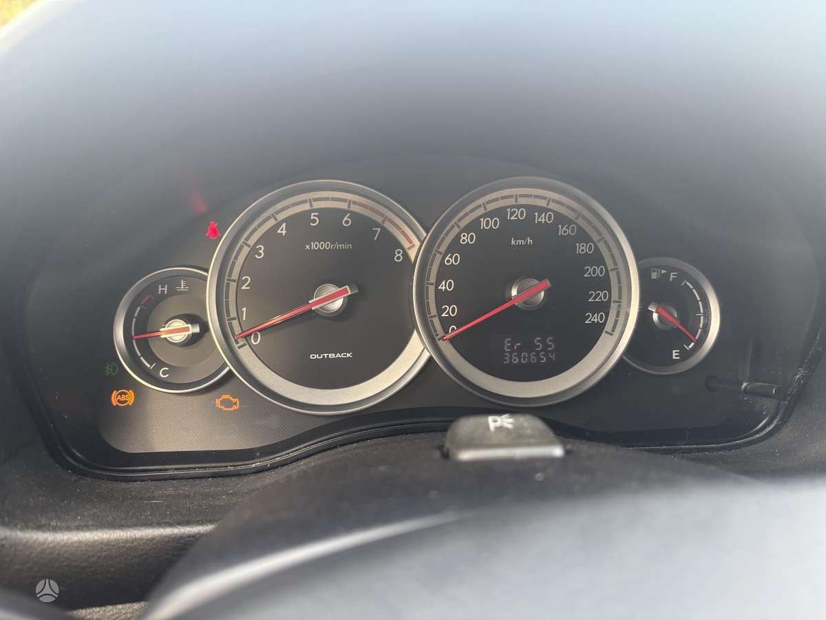 Subaru Outback 2004 — photo 14