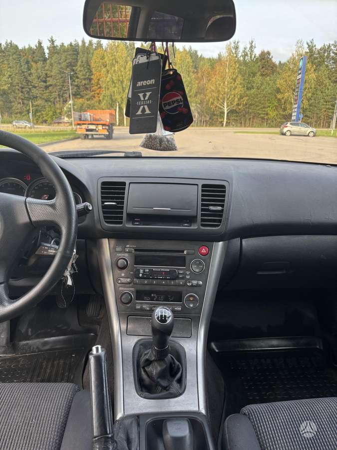 Subaru Outback 2004 — photo 9