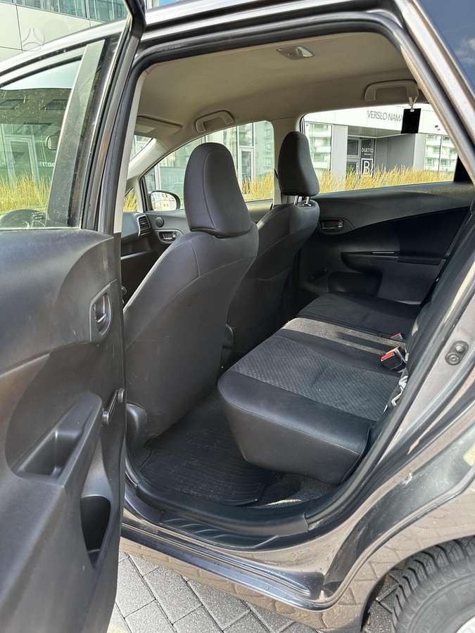 Toyota Verso-S 2012 — photo 18