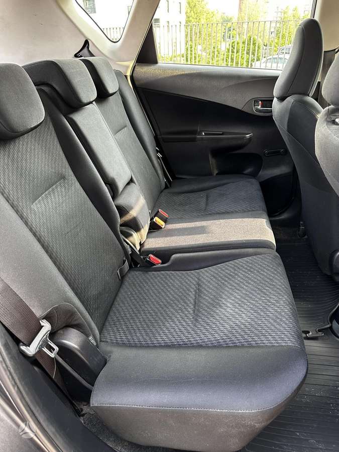 Toyota Verso-S 2012 — photo 21
