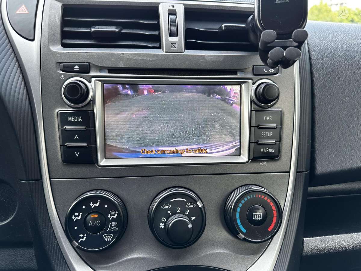 Toyota Verso-S 2012 — photo 29