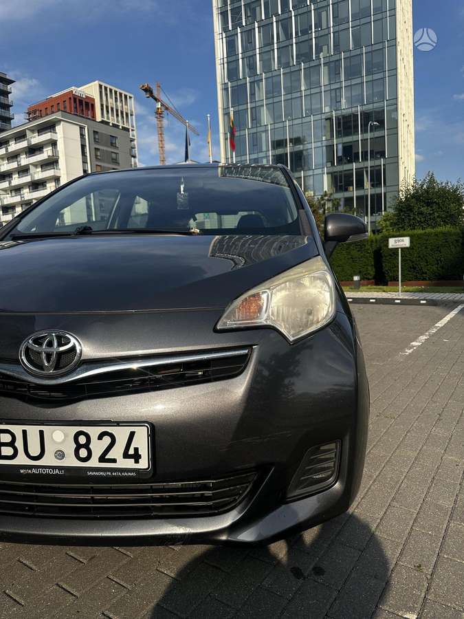 Toyota Verso-S 2012 — photo 9