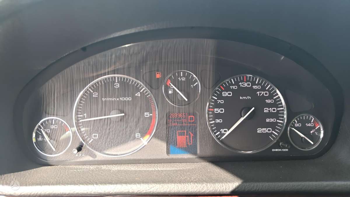 Peugeot 407 2008 — photo 19