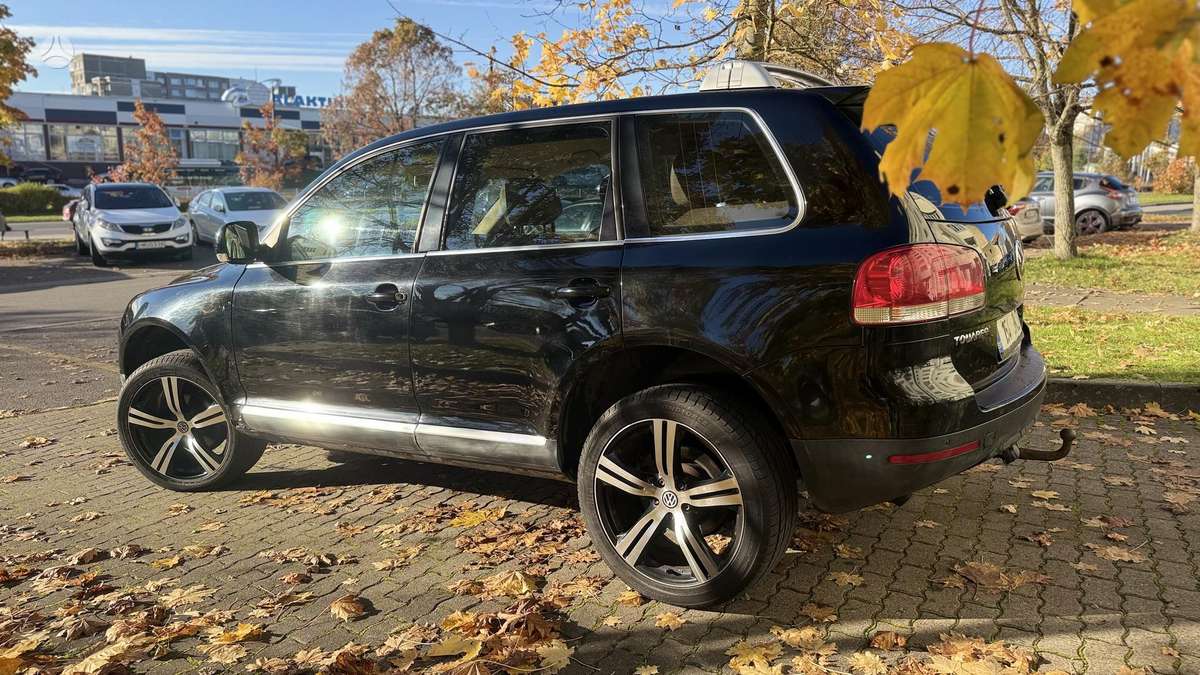 Volkswagen Touareg 2006 — engine 2460 cm³, 174 HP (128kW)