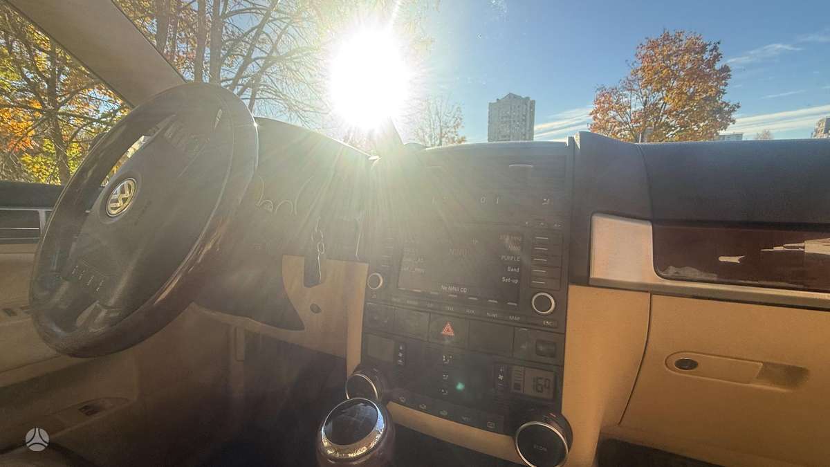 Volkswagen Touareg 2006 — photo 8