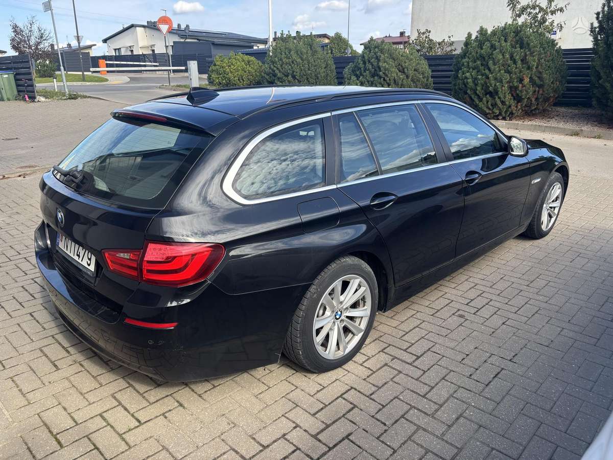 BMW 520 2012 — двигун 184 HP (135kW)