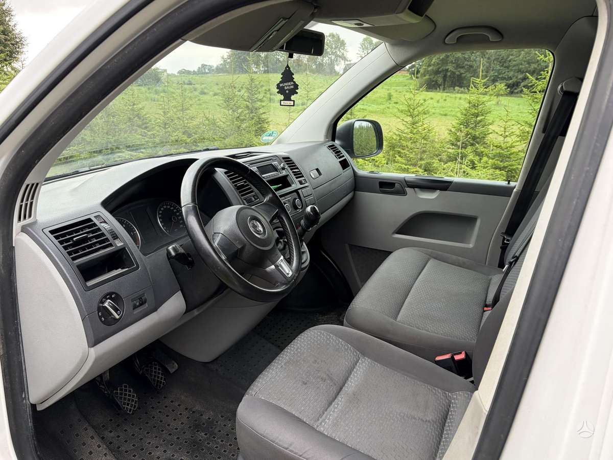 Volkswagen Transporter 2014 — photo 17