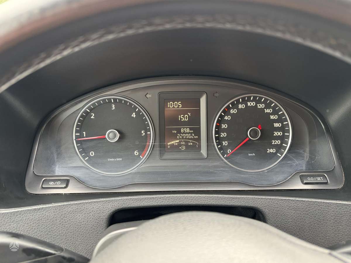 Volkswagen Transporter 2014 — photo 20