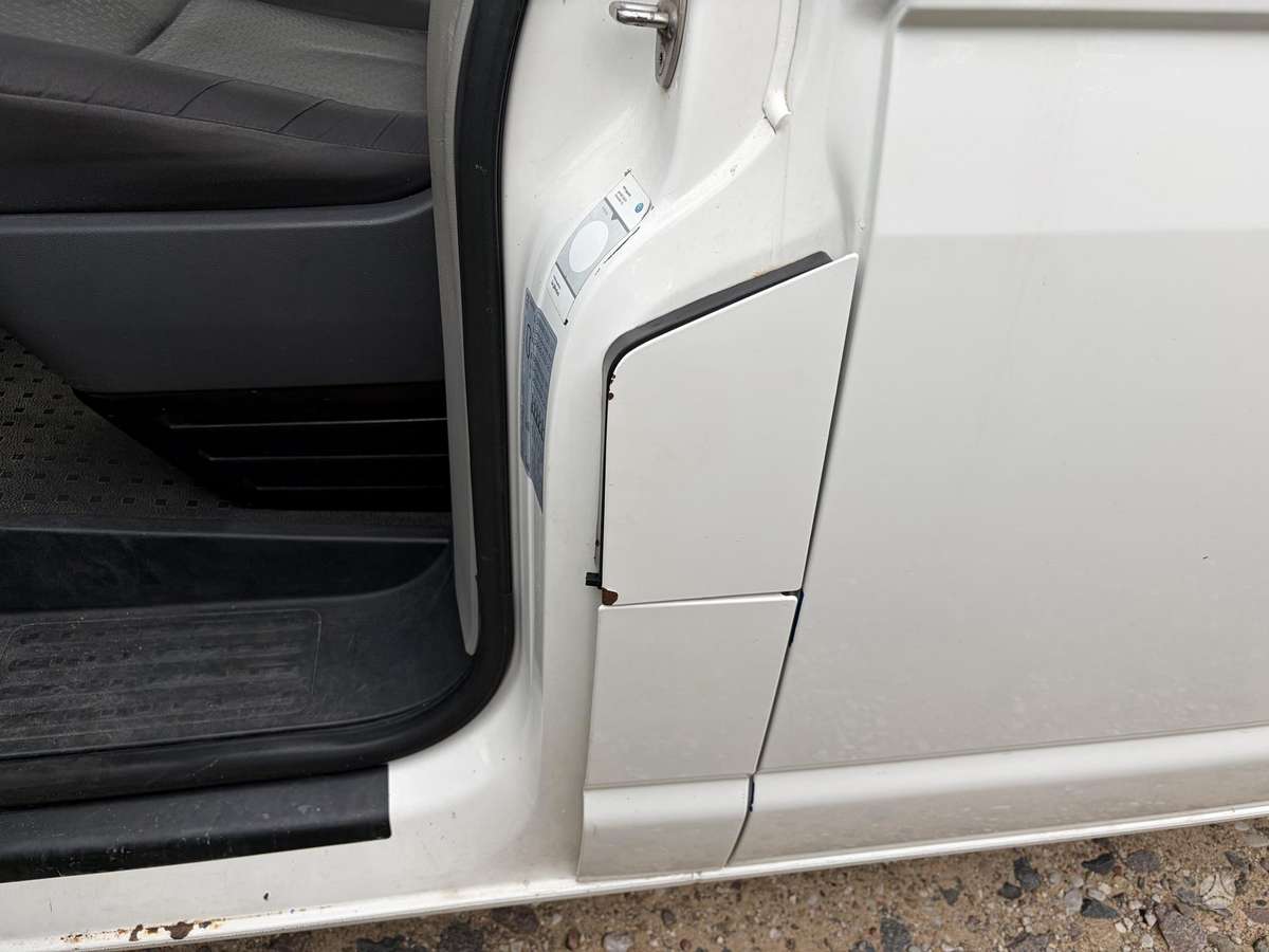 Volkswagen Transporter 2014 — photo 8