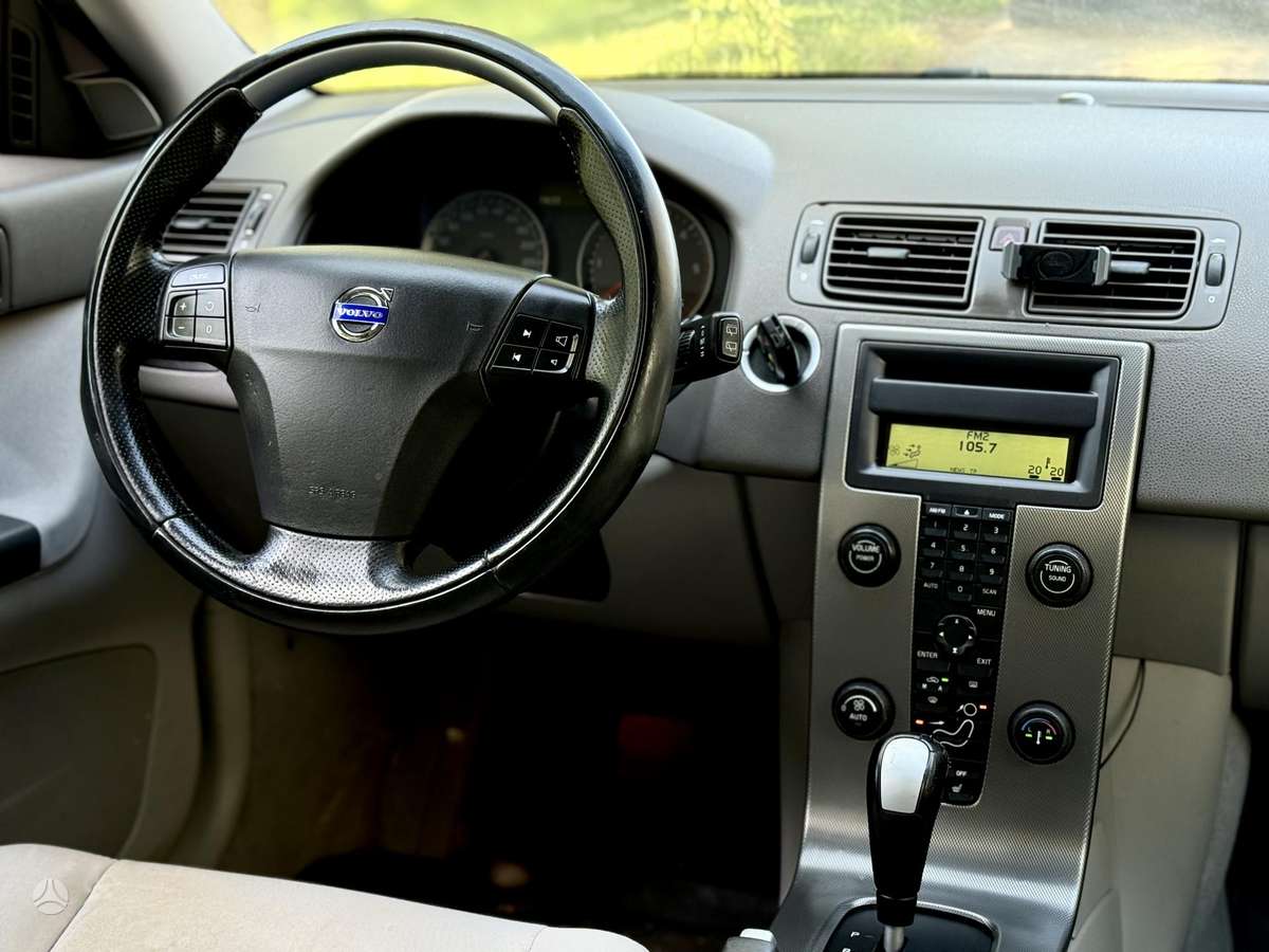 Volvo V50 2008 — photo 12