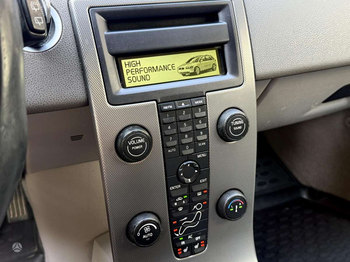 Volvo V50 2008 — photo 17