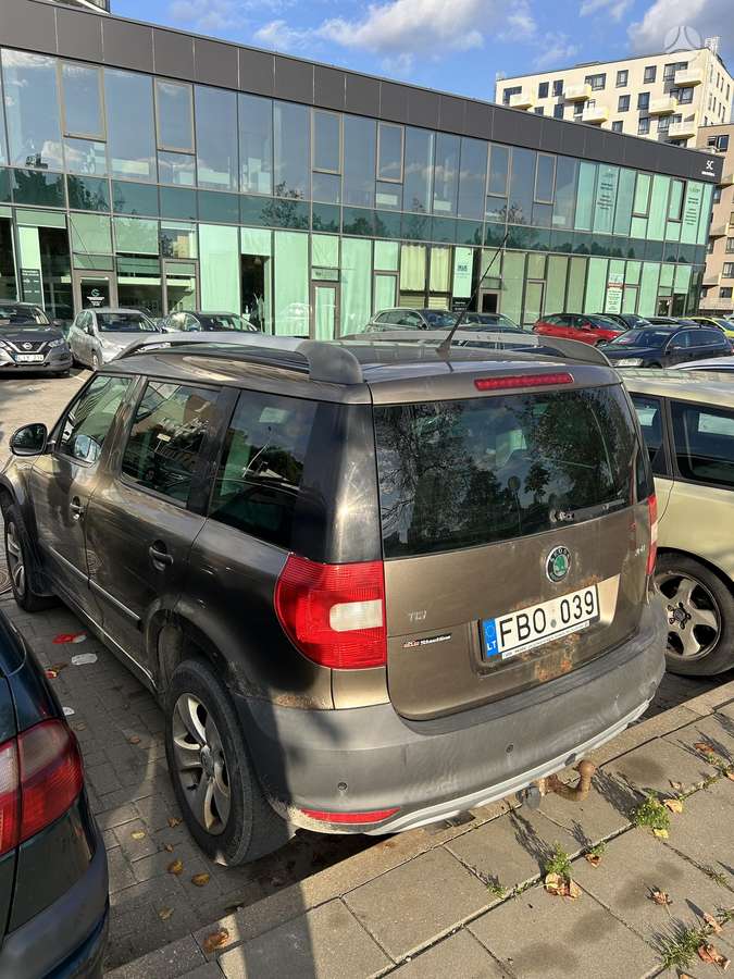 Skoda Yeti 2010 — interior