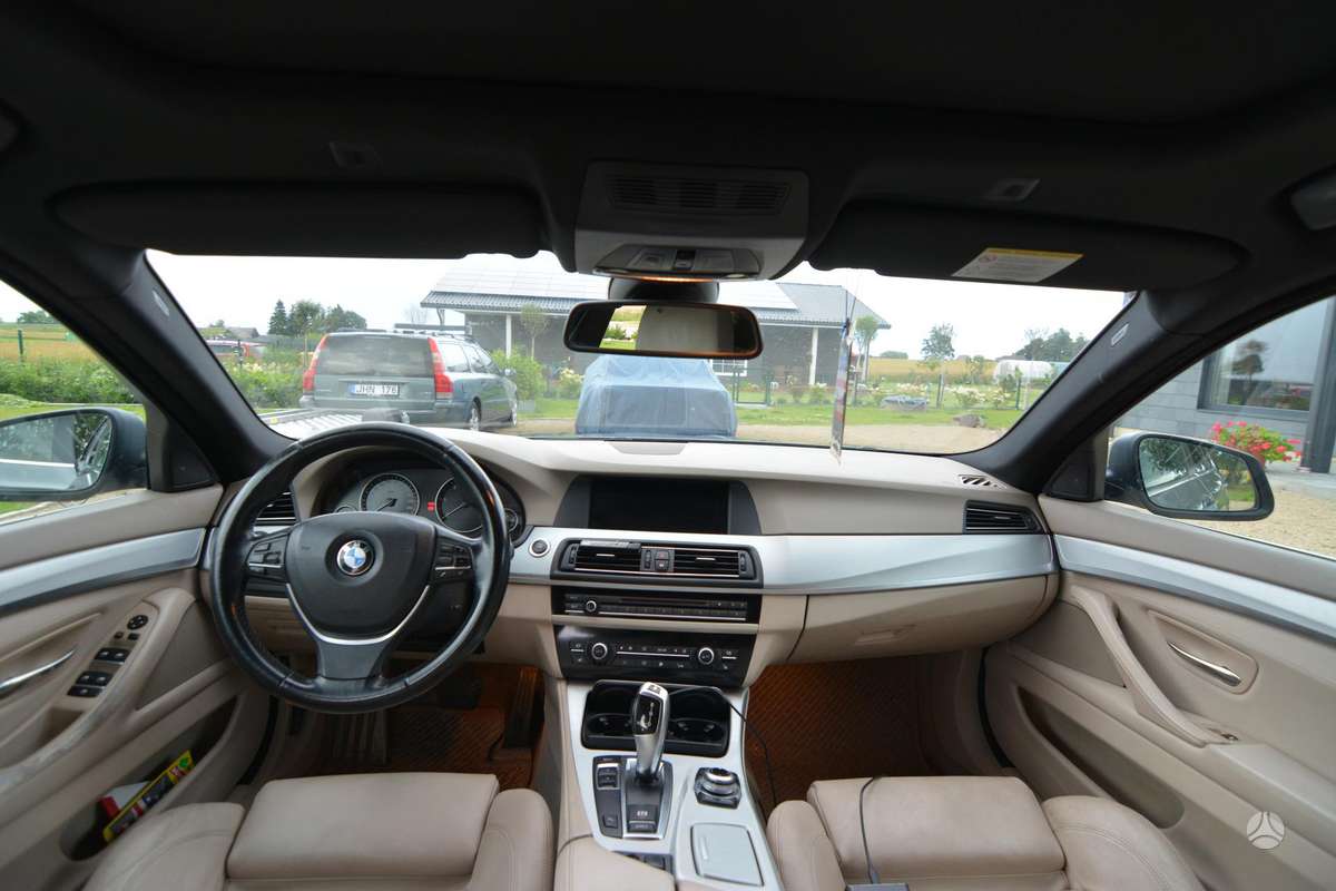 BMW 520 2011 — photo 9