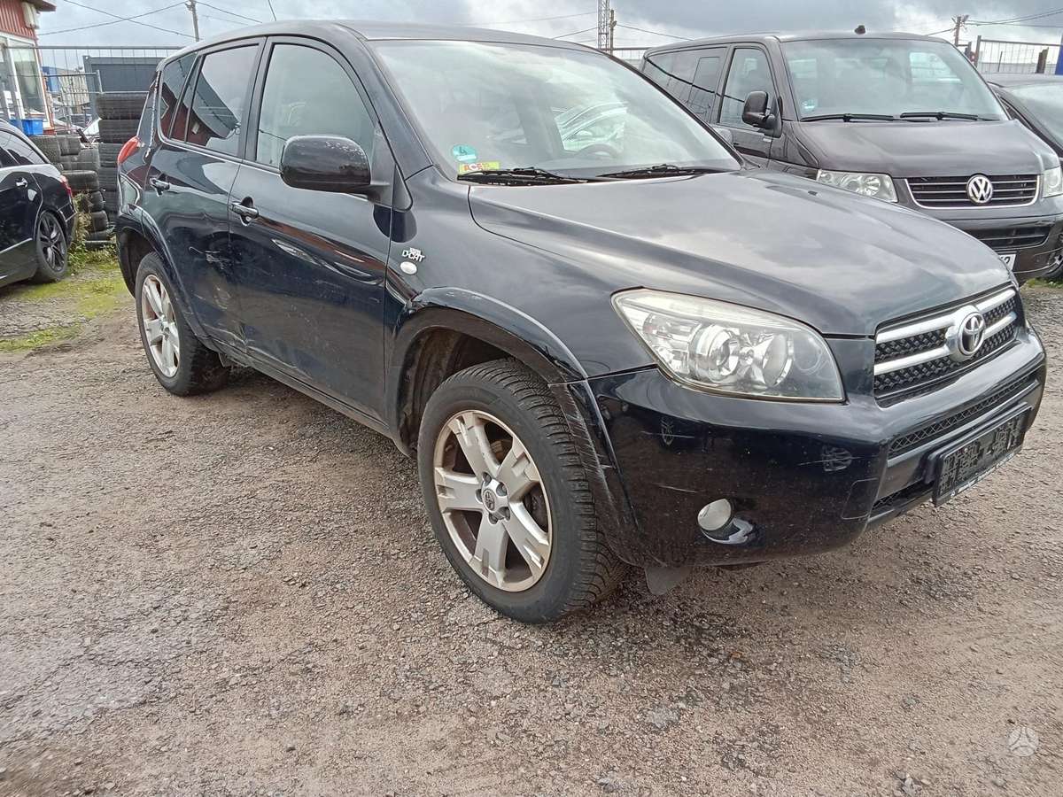 Toyota RAV4 2007 — вигляд ззаду