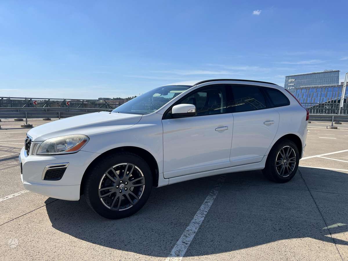 Volvo XC60 2011 — авто для ЗСУ з Європи