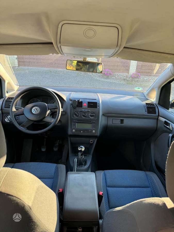 Volkswagen Touran 2004 — photo 7
