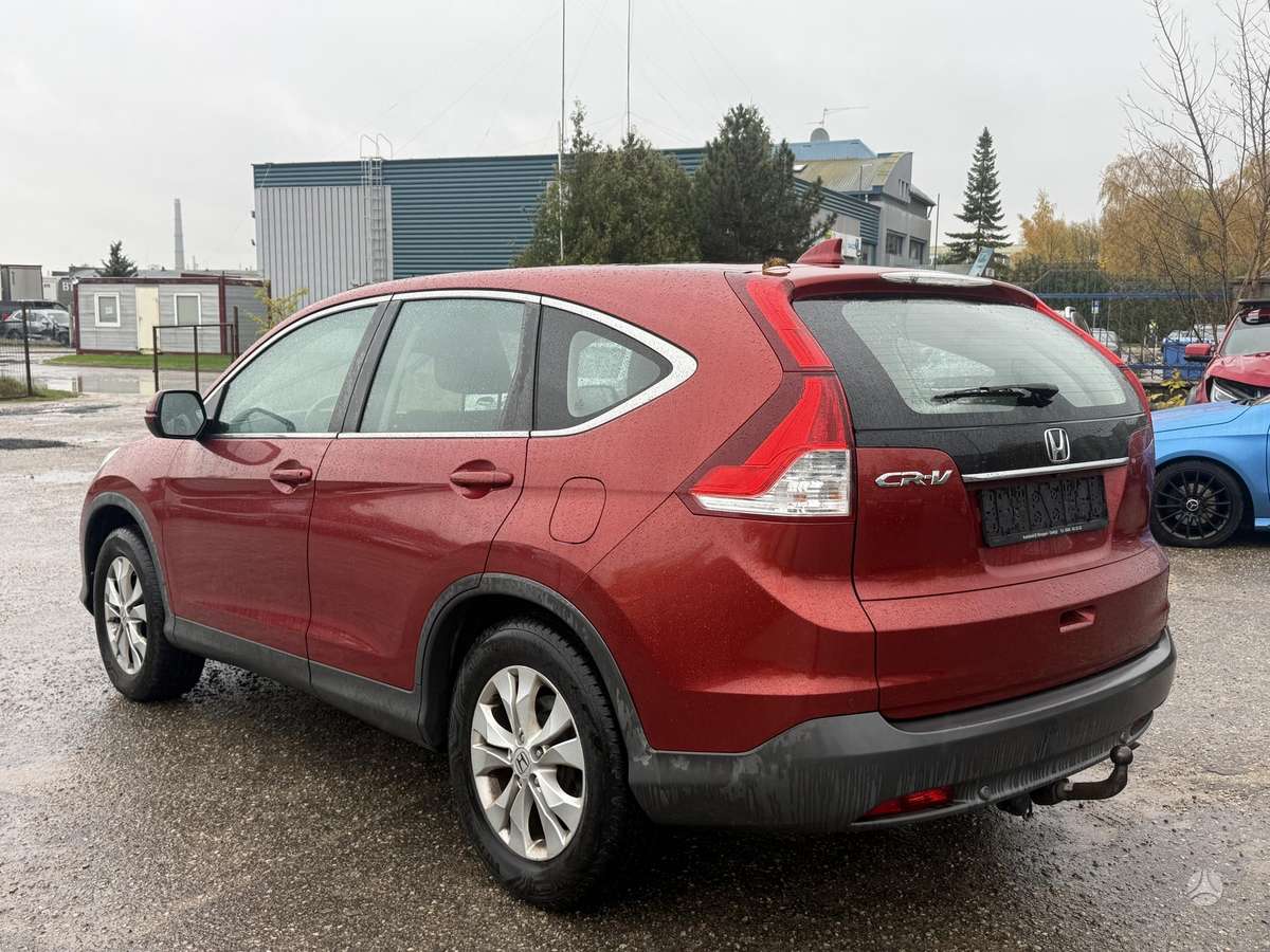 Honda CR-V 2014 — engine 1597 cm³, 120 HP (88kW)