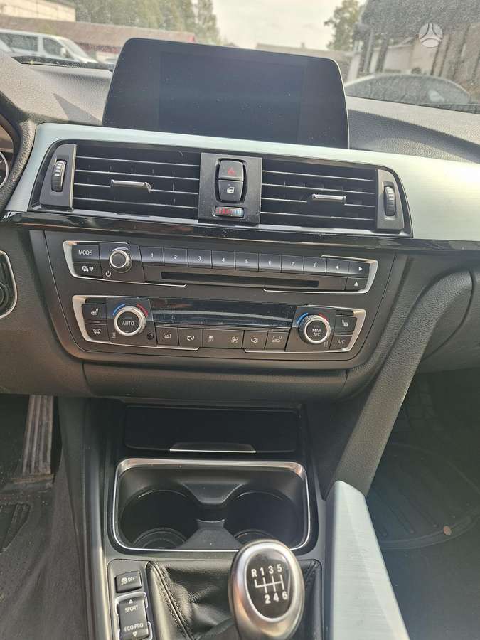 BMW 320 2014 — photo 9