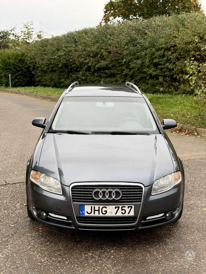 Audi A4 2007 — салон