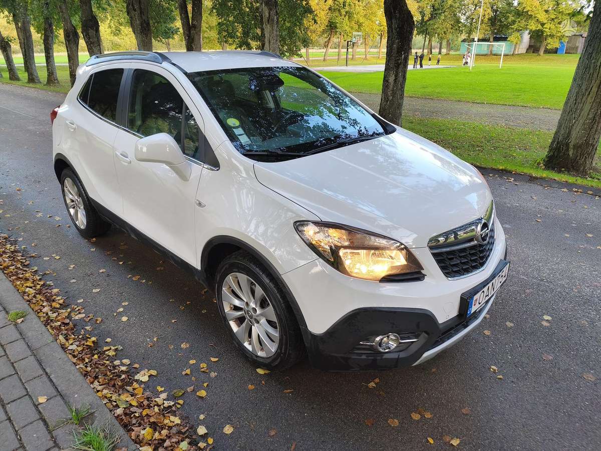 Opel Mokka 2015 — interior