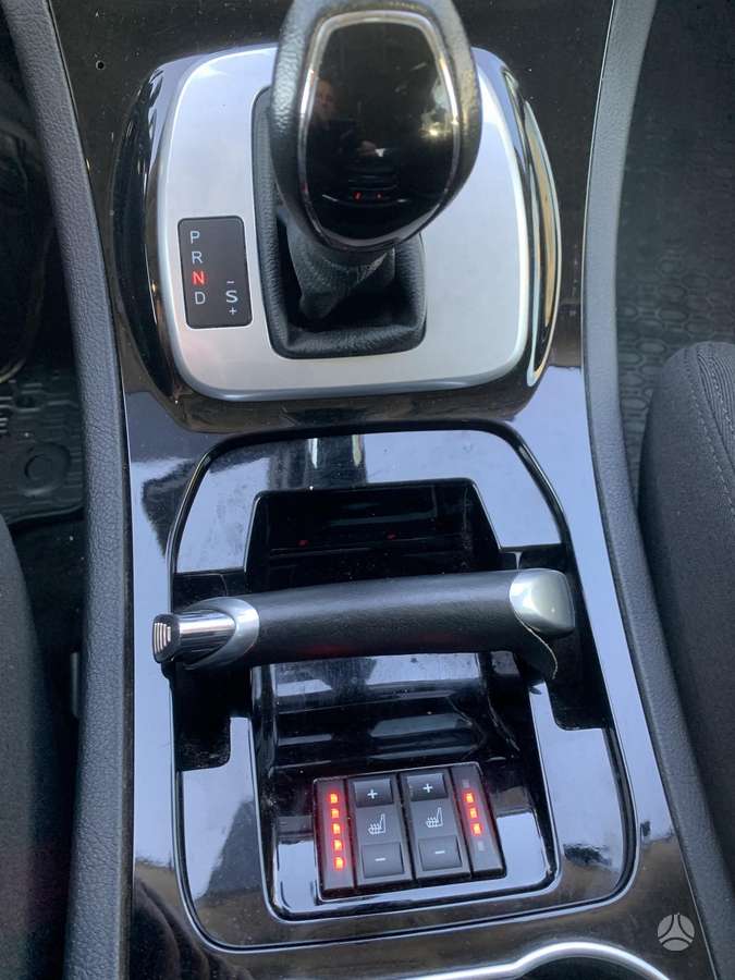 Ford S-MAX 2011 — photo 13