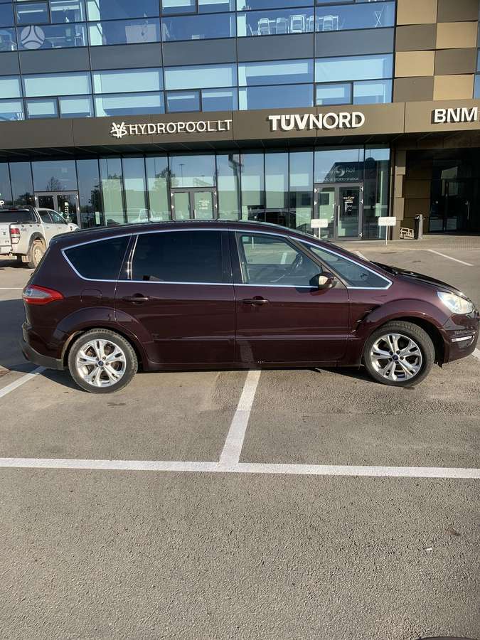 Ford S-MAX 2011 — photo 15