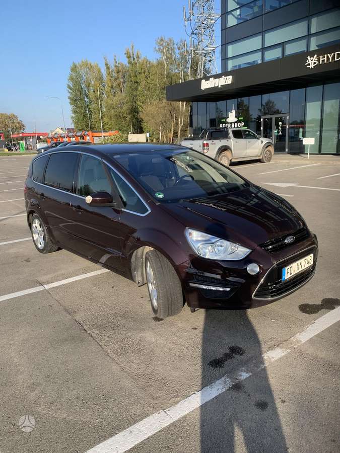 Ford S-MAX 2011 — photo 16