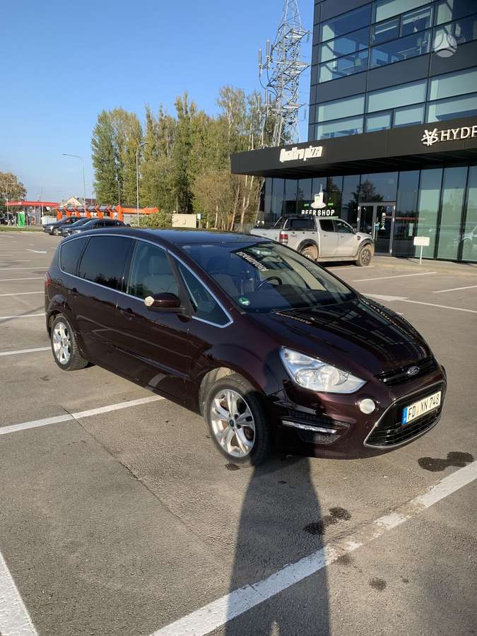 Ford S-MAX 2011 — photo 17