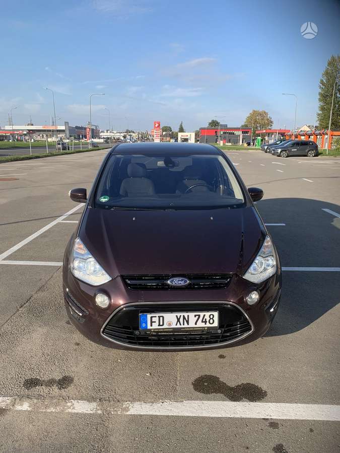 Ford S-MAX 2011 — photo 18
