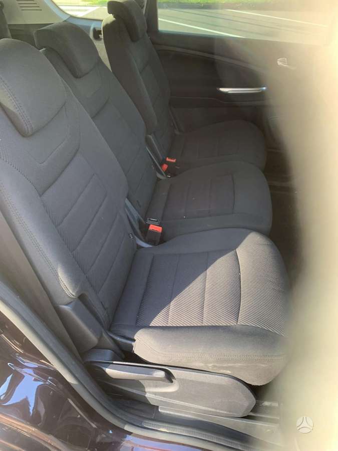 Ford S-MAX 2011 — photo 9
