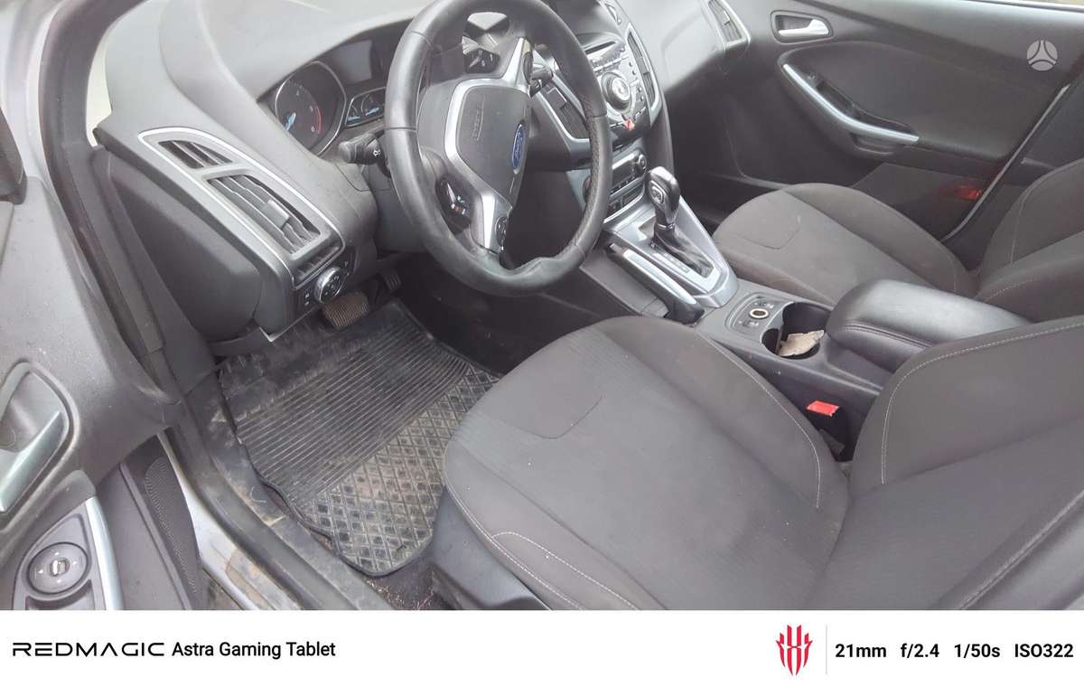 Ford Focus 2011 — engine 2000 cm³, 140 HP (103kW)