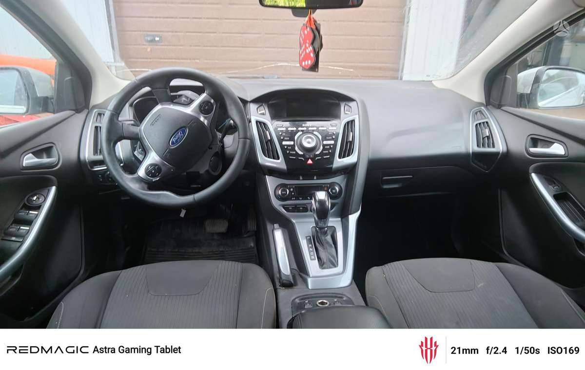 Ford Focus 2011 — photo 5