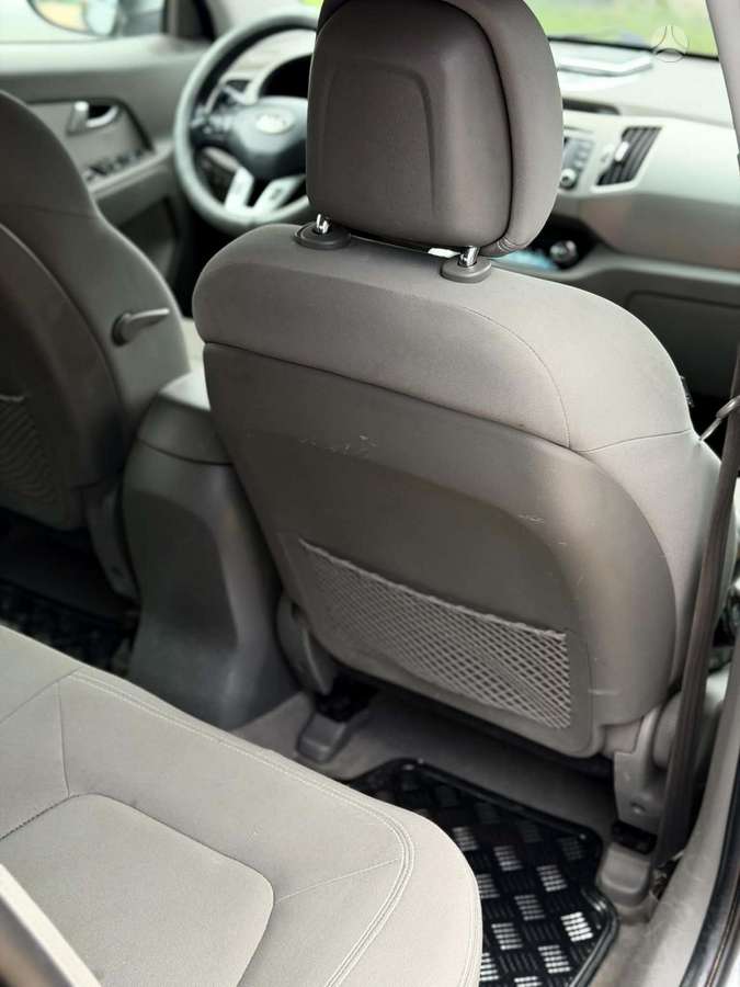 Kia Sportage 2011 — photo 11