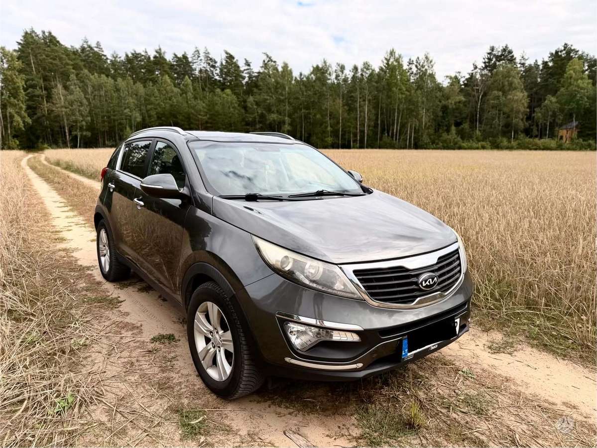 Kia Sportage 2011 — rear view