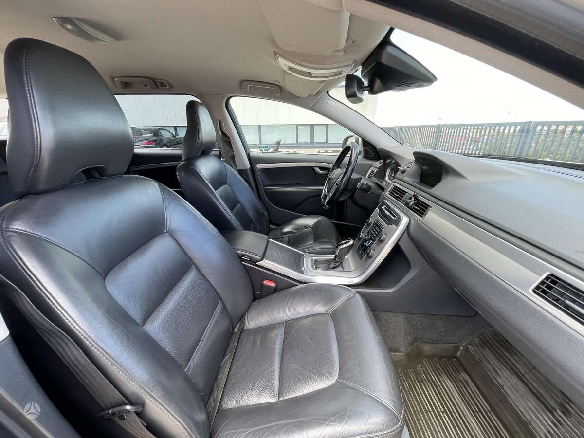 Volvo V70 2014 — photo 11