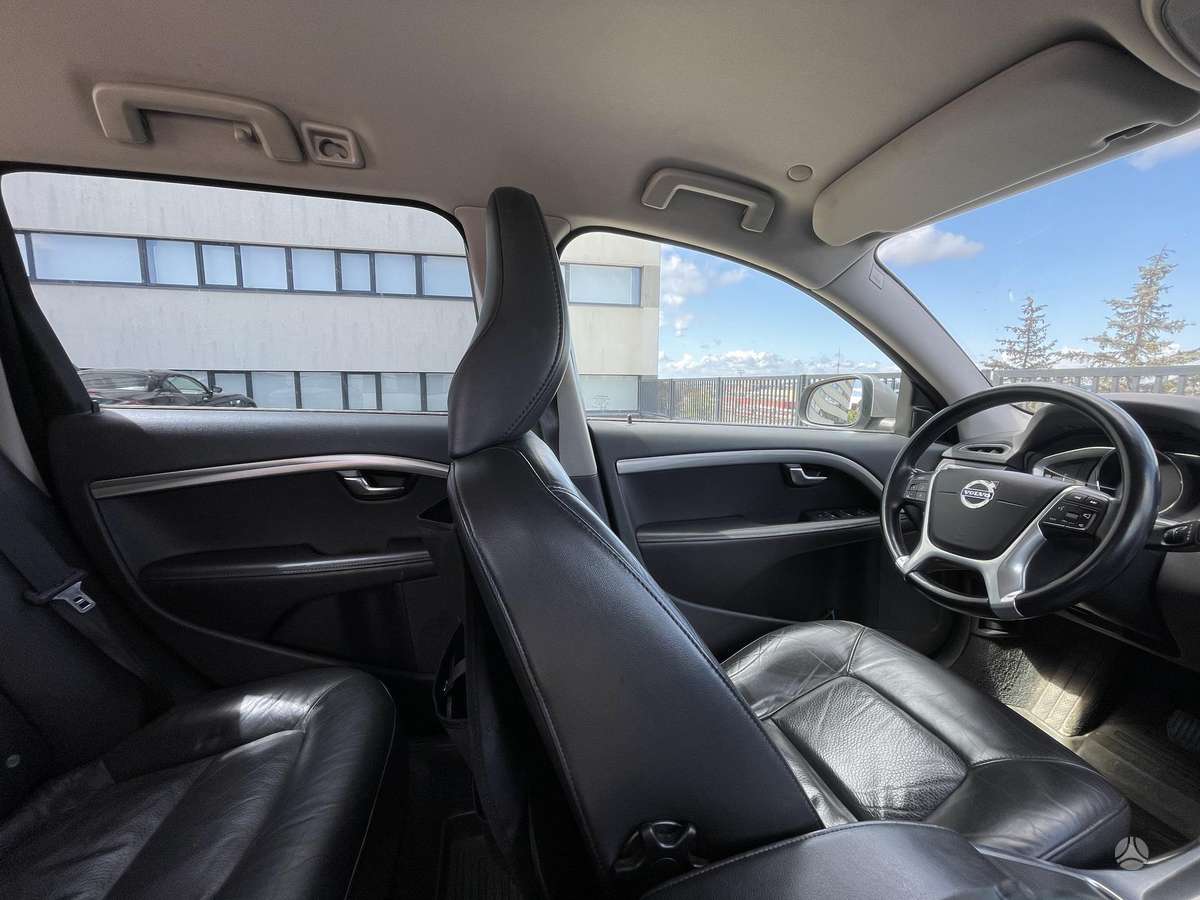 Volvo V70 2014 — photo 9