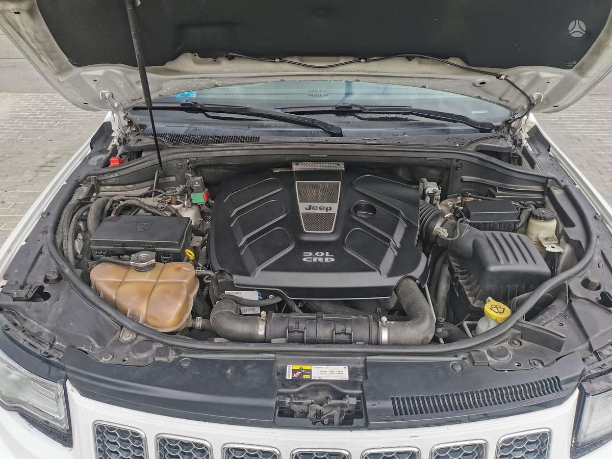Jeep Grand 2013 — photo 13