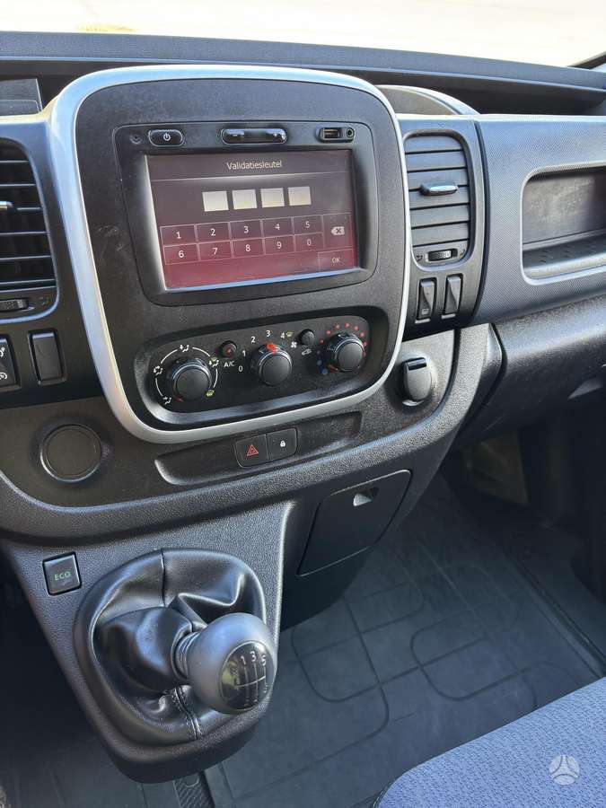 Opel Vivaro 2015 — photo 14