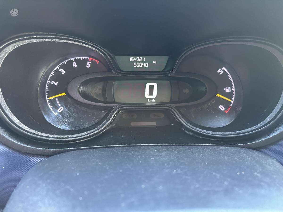 Opel Vivaro 2015 — photo 15