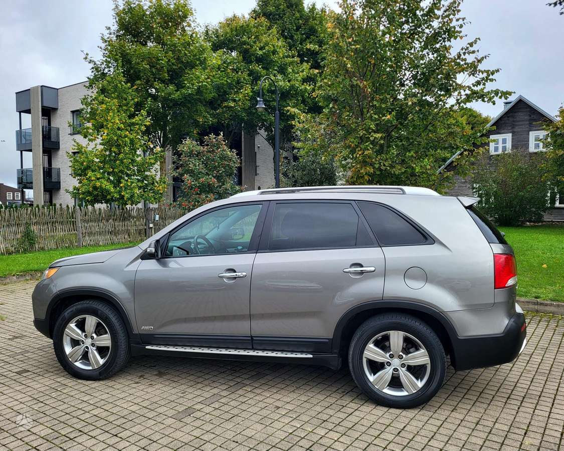 Kia Sorento 2012 — photo 15