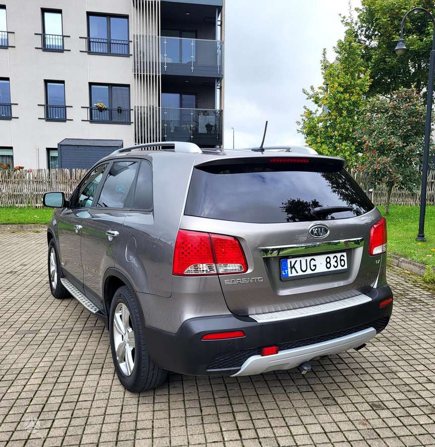 Kia Sorento 2012 — photo 17